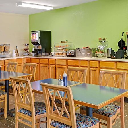 Microtel Inn & Suites By Wyndham סטייטסוויל מראה חיצוני תמונה