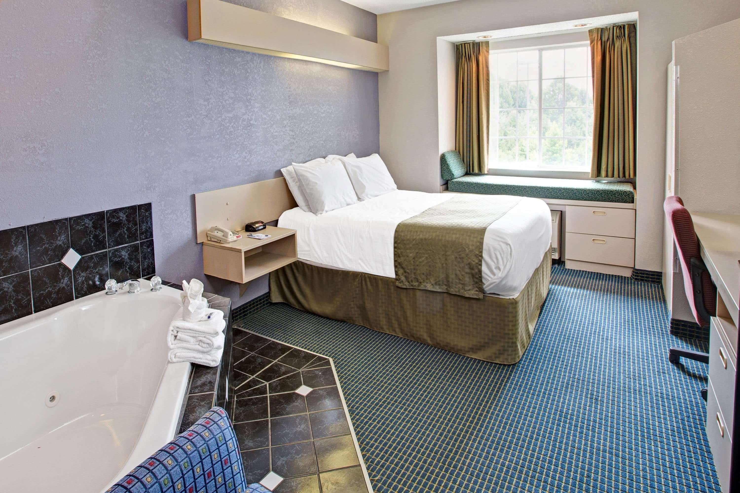Microtel Inn & Suites By Wyndham סטייטסוויל מראה חיצוני תמונה