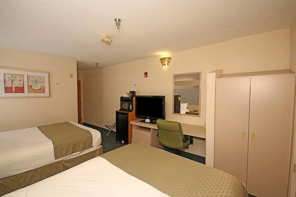 Microtel Inn & Suites By Wyndham סטייטסוויל מראה חיצוני תמונה